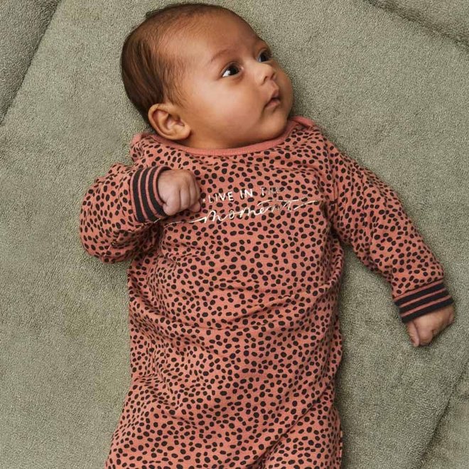 charlie-choe-baby-girl-pyjamas-dark-pink-dots